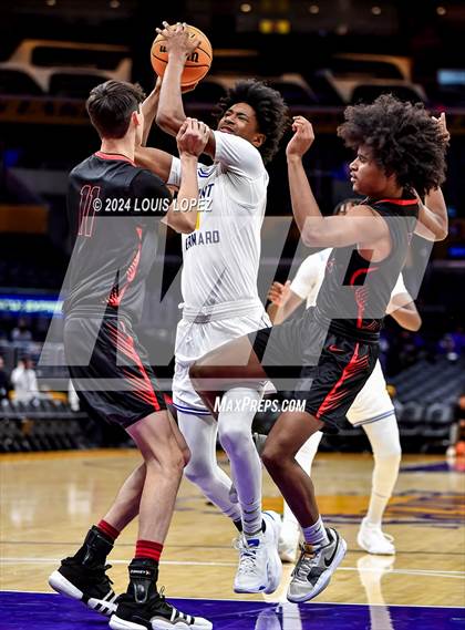 Thumbnail 2 in San Joaquin Memorial vs. St. Bernard (Coastal Catholic Classic) photogallery.