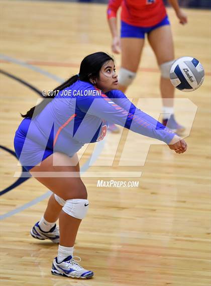 Thumbnail 2 in Jefferson Vs Brackenridge photogallery.