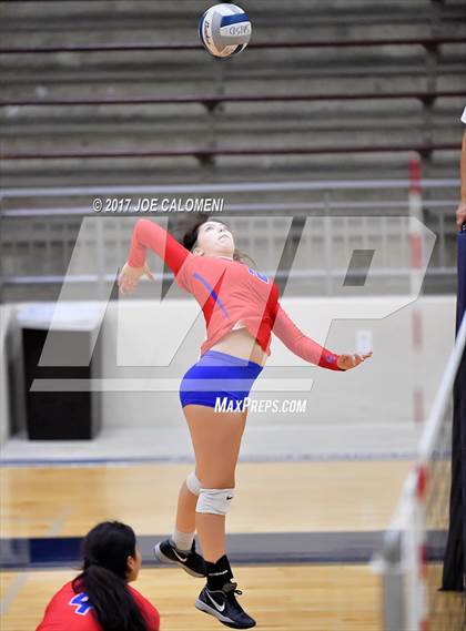 Thumbnail 2 in Jefferson Vs Brackenridge photogallery.
