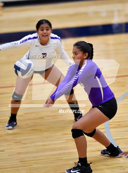 Thumbnail 2 in Jefferson Vs Brackenridge photogallery.