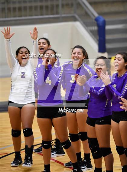Thumbnail 1 in Jefferson Vs Brackenridge photogallery.