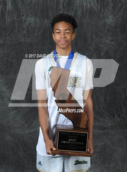 Thumbnail 3 in St. Patrick-St. Vincent (CIF State D4 Award Photos) photogallery.