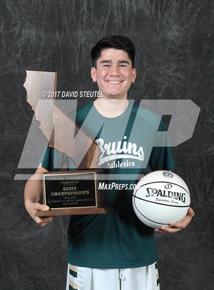 Thumbnail 3 in St. Patrick-St. Vincent (CIF State D4 Award Photos) photogallery.