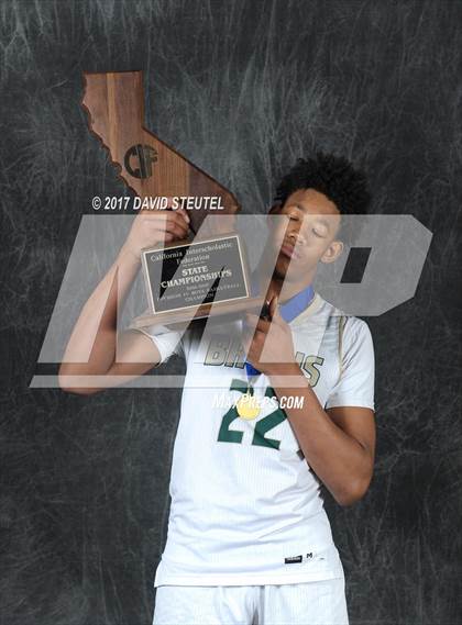 Thumbnail 2 in St. Patrick-St. Vincent (CIF State D4 Award Photos) photogallery.