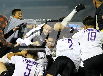 Thumbnail 3 in Lynwood vs. Firebaugh (LUSD Annual Soccer Derby) photogallery.