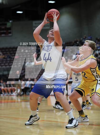 Thumbnail 2 in Enterprise vs. Beaver (UHSAA 2A Semifinal) photogallery.