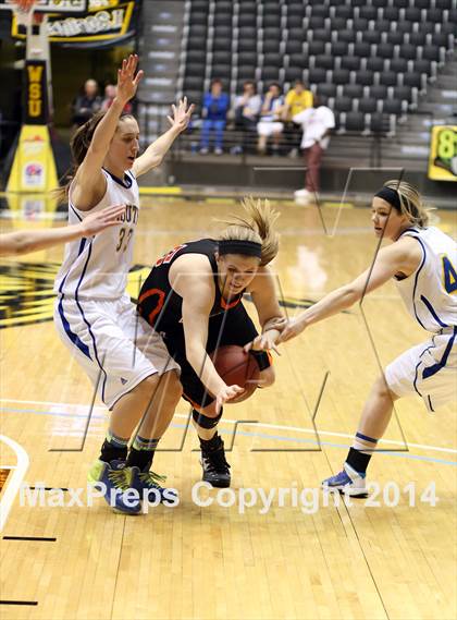 Thumbnail 2 in Shawnee Mission Northwest vs. South (KSHSAA 6A Playoff) photogallery.