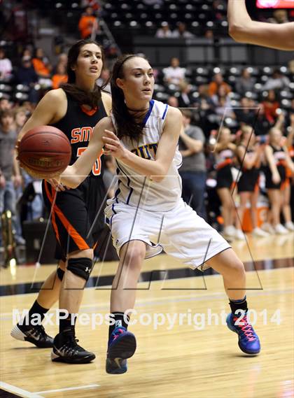 Thumbnail 3 in Shawnee Mission Northwest vs. South (KSHSAA 6A Playoff) photogallery.