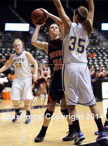 Thumbnail 2 in Shawnee Mission Northwest vs. South (KSHSAA 6A Playoff) photogallery.