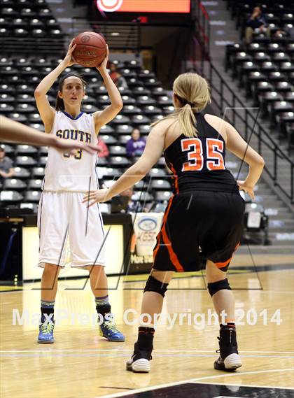 Thumbnail 3 in Shawnee Mission Northwest vs. South (KSHSAA 6A Playoff) photogallery.