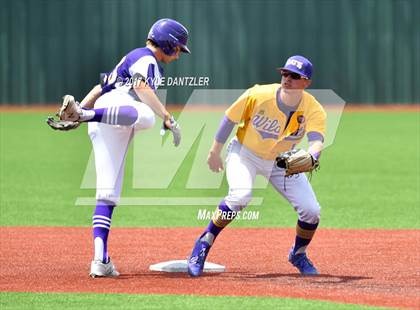 Thumbnail 2 in Godley vs. Wylie (UIL 4A Region 1 Final) photogallery.