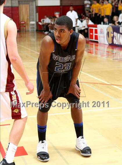Thumbnail 3 in Oaks Christian vs. Windward (CIF SoCal D4 Regional Final) photogallery.