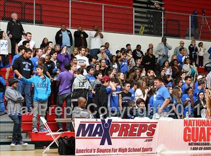 Thumbnail 1 in Oaks Christian vs. Windward (CIF SoCal D4 Regional Final) photogallery.