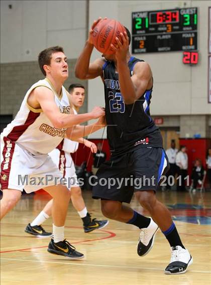 Thumbnail 2 in Oaks Christian vs. Windward (CIF SoCal D4 Regional Final) photogallery.