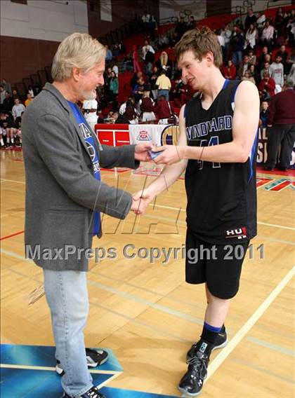 Thumbnail 1 in Oaks Christian vs. Windward (CIF SoCal D4 Regional Final) photogallery.