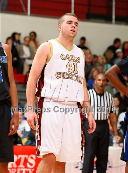 Thumbnail 3 in Oaks Christian vs. Windward (CIF SoCal D4 Regional Final) photogallery.