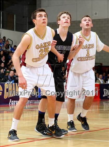 Thumbnail 3 in Oaks Christian vs. Windward (CIF SoCal D4 Regional Final) photogallery.