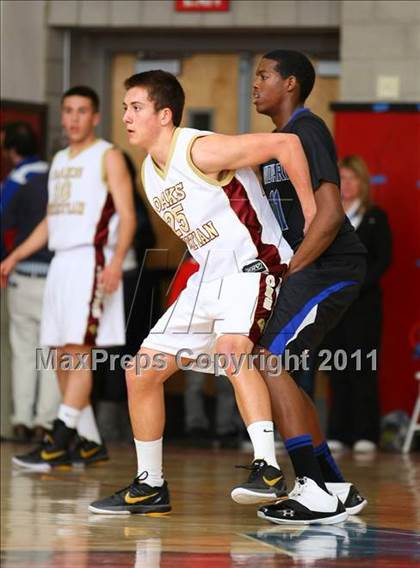 Thumbnail 3 in Oaks Christian vs. Windward (CIF SoCal D4 Regional Final) photogallery.