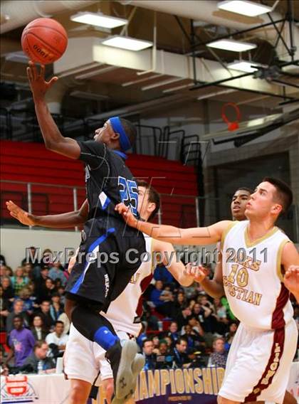 Thumbnail 3 in Oaks Christian vs. Windward (CIF SoCal D4 Regional Final) photogallery.