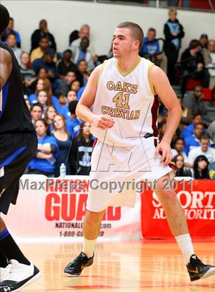 Thumbnail 2 in Oaks Christian vs. Windward (CIF SoCal D4 Regional Final) photogallery.