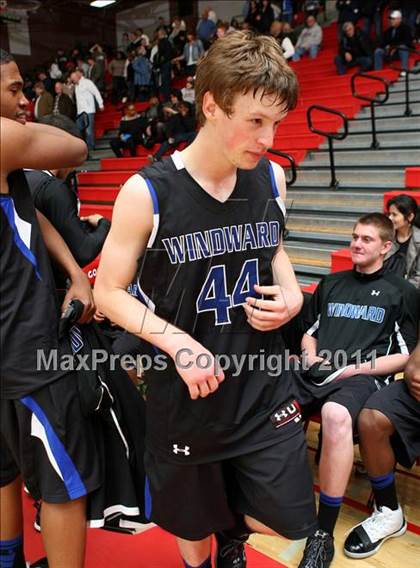 Thumbnail 2 in Oaks Christian vs. Windward (CIF SoCal D4 Regional Final) photogallery.