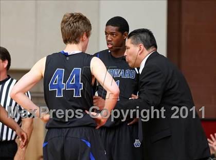 Thumbnail 3 in Oaks Christian vs. Windward (CIF SoCal D4 Regional Final) photogallery.