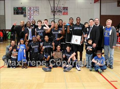 Thumbnail 2 in Oaks Christian vs. Windward (CIF SoCal D4 Regional Final) photogallery.
