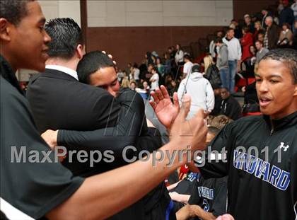 Thumbnail 1 in Oaks Christian vs. Windward (CIF SoCal D4 Regional Final) photogallery.