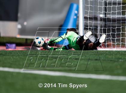 Thumbnail 2 in Webster Groves vs Washburn Rural (Gateway City Soccer Classic) photogallery.