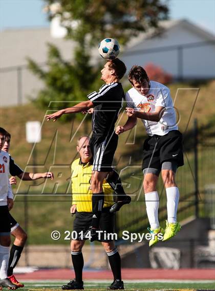 Thumbnail 2 in Webster Groves vs Washburn Rural (Gateway City Soccer Classic) photogallery.