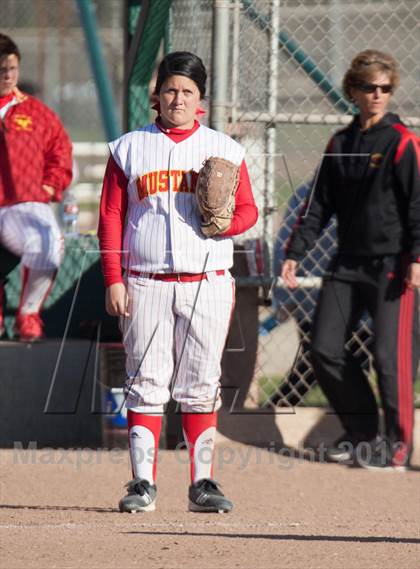 Thumbnail 3 in Oakdale vs. Los Banos photogallery.