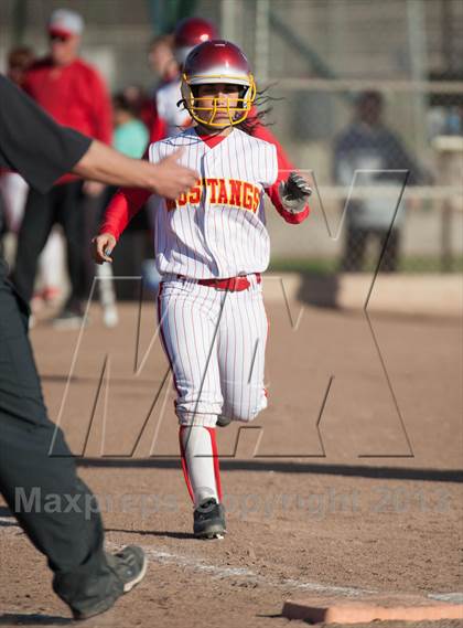 Thumbnail 3 in Oakdale vs. Los Banos photogallery.