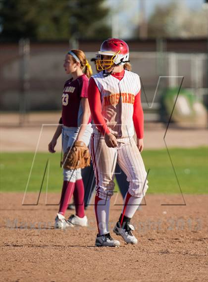 Thumbnail 3 in Oakdale vs. Los Banos photogallery.