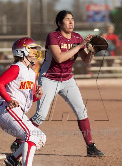 Thumbnail 1 in Oakdale vs. Los Banos photogallery.