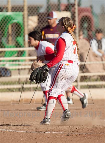 Thumbnail 1 in Oakdale vs. Los Banos photogallery.