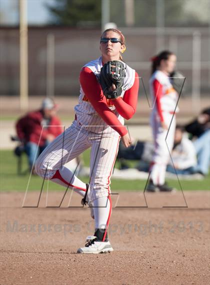 Thumbnail 2 in Oakdale vs. Los Banos photogallery.