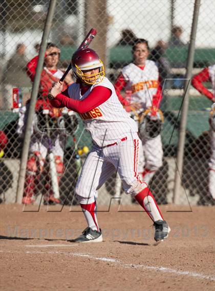Thumbnail 1 in Oakdale vs. Los Banos photogallery.