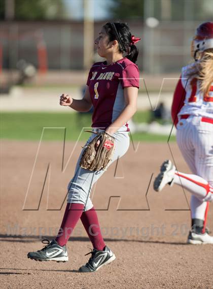 Thumbnail 3 in Oakdale vs. Los Banos photogallery.