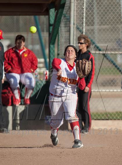 Thumbnail 2 in Oakdale vs. Los Banos photogallery.