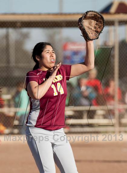 Thumbnail 3 in Oakdale vs. Los Banos photogallery.