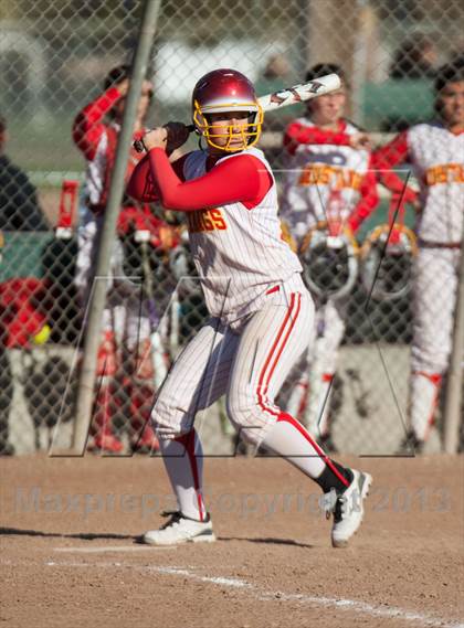 Thumbnail 1 in Oakdale vs. Los Banos photogallery.