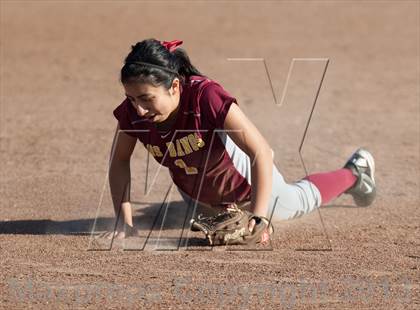 Thumbnail 2 in Oakdale vs. Los Banos photogallery.