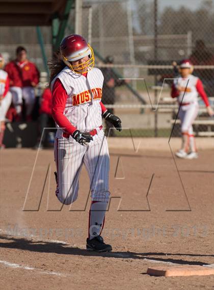 Thumbnail 3 in Oakdale vs. Los Banos photogallery.