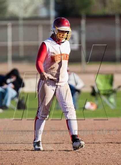 Thumbnail 2 in Oakdale vs. Los Banos photogallery.