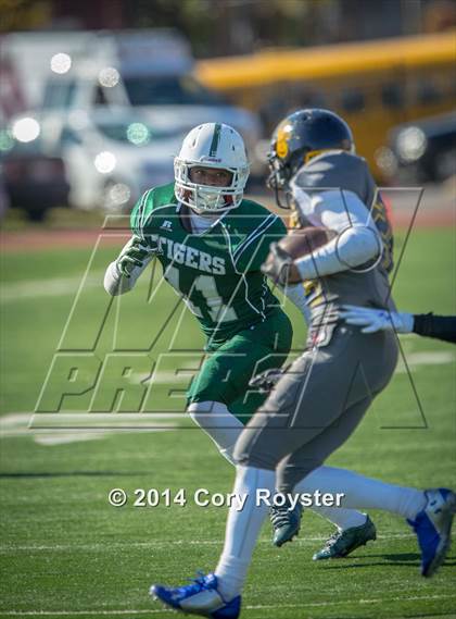 Thumbnail 1 in Ballou vs. Wilson (DCIAA Stars Semifinal) photogallery.