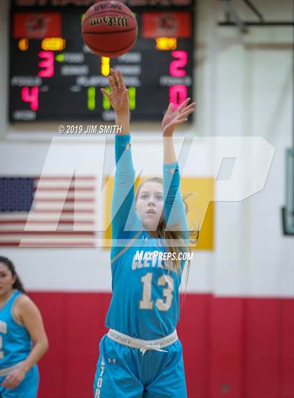Thumbnail 3 in Cleveland vs. Albuquerque Academy (Joe Armijo Basketball Classic) photogallery.