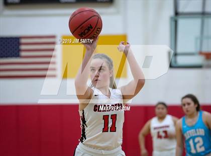 Thumbnail 3 in Cleveland vs. Albuquerque Academy (Joe Armijo Basketball Classic) photogallery.