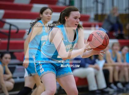 Thumbnail 1 in Cleveland vs. Albuquerque Academy (Joe Armijo Basketball Classic) photogallery.