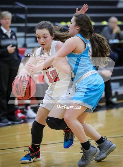 Thumbnail 2 in Cleveland vs. Albuquerque Academy (Joe Armijo Basketball Classic) photogallery.