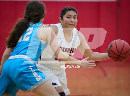 Thumbnail 2 in Cleveland vs. Albuquerque Academy (Joe Armijo Basketball Classic) photogallery.